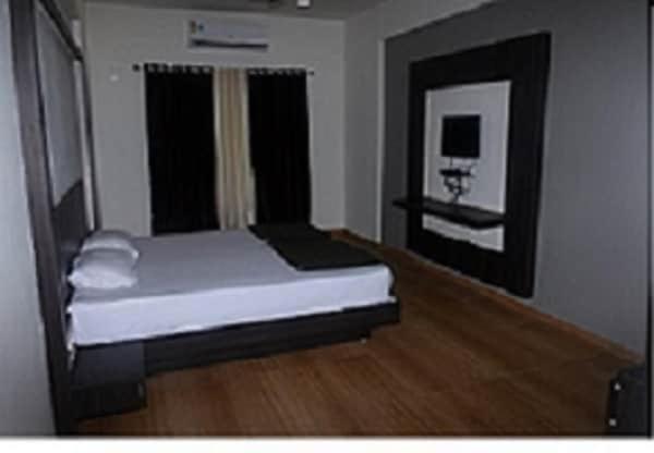 Hotel Devang Dwārka Buitenkant foto
